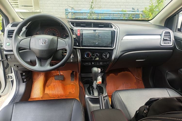 Used Honda Gienia 2017 1.5L CVT Classic Edition Center Console