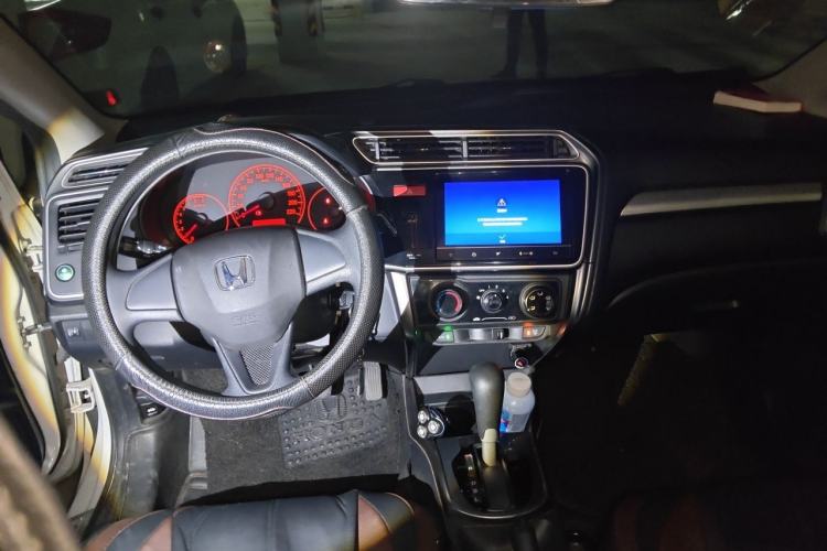 Used Honda Gienia 2017 1.5L CVT Classic Edition Center Console