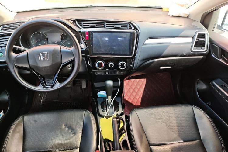 Used Honda Gienia 2017 1.5L CVT Comfort Version Center Console