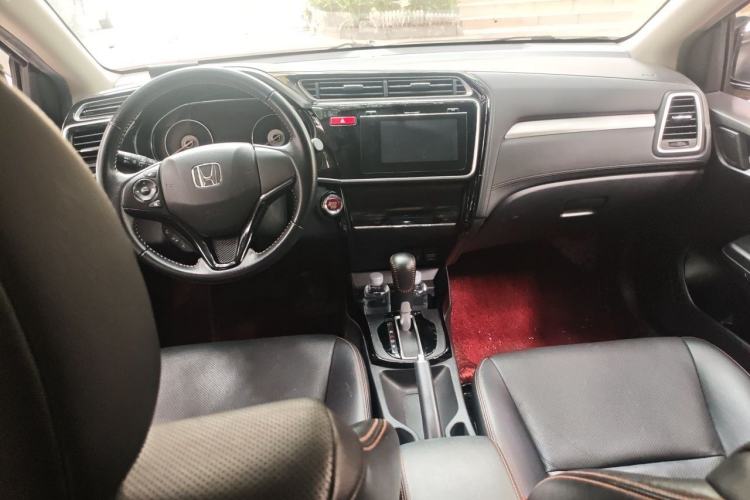 Used Honda Gienia 2017 1.5L CVT Luxury Edition Center Console
