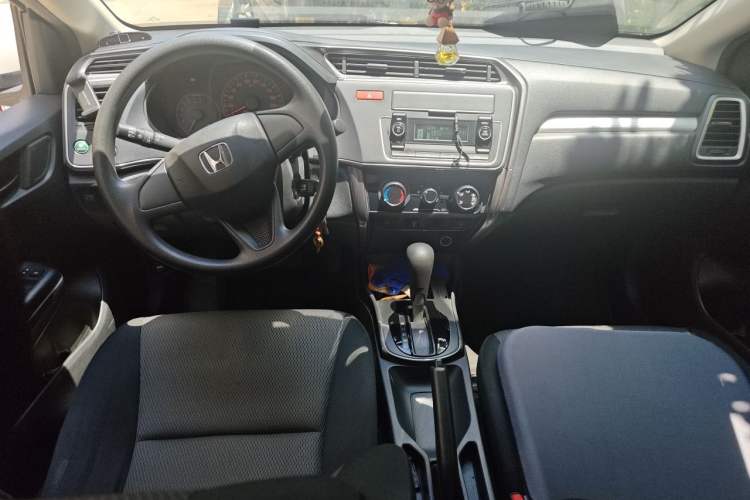 Used Honda Gienia 2017 1.5L CVT Classic Edition Center Console