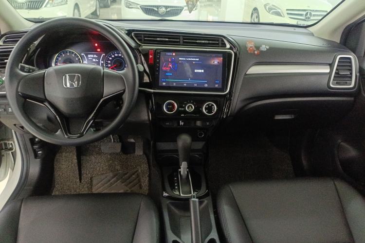 Used Honda Gienia 2017 1.5L CVT Comfort Version Center Console