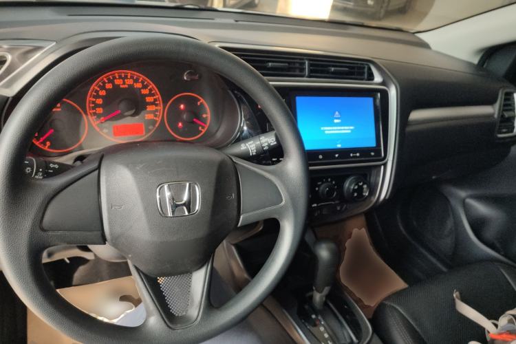 Used Honda Gienia 2017 1.5L CVT Classic Edition Center Console