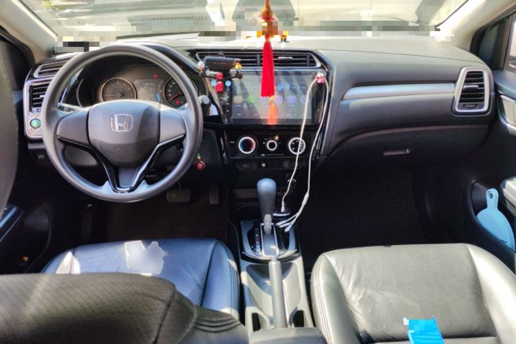 Used Honda Gienia 2017 1.5L CVT Comfort Version Center Console
