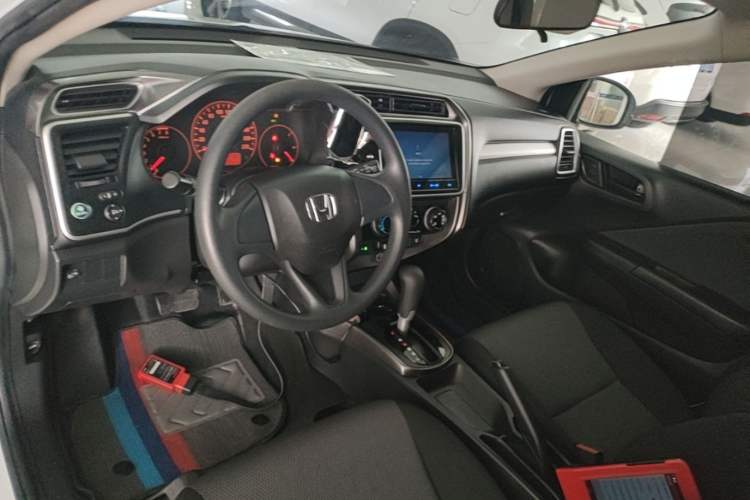 Used Honda Gienia 2017 1.5L CVT Classic Edition Center Console