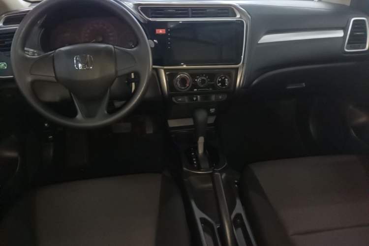 Used Honda Gienia 2017 1.5L CVT Classic Edition Center Console