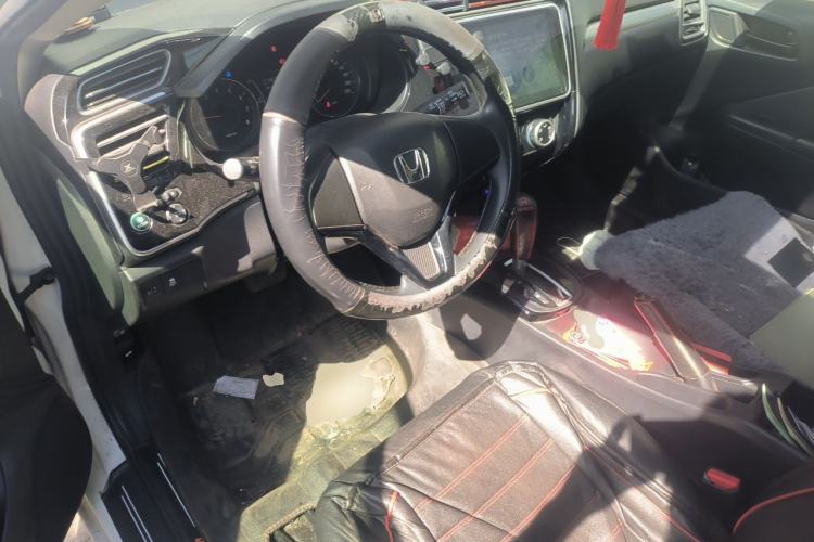 Used Honda Gienia 2017 1.5L CVT Comfort Version Center Console