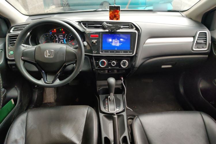 Used Honda Gienia 2017 1.5L CVT Comfort Version Center Console