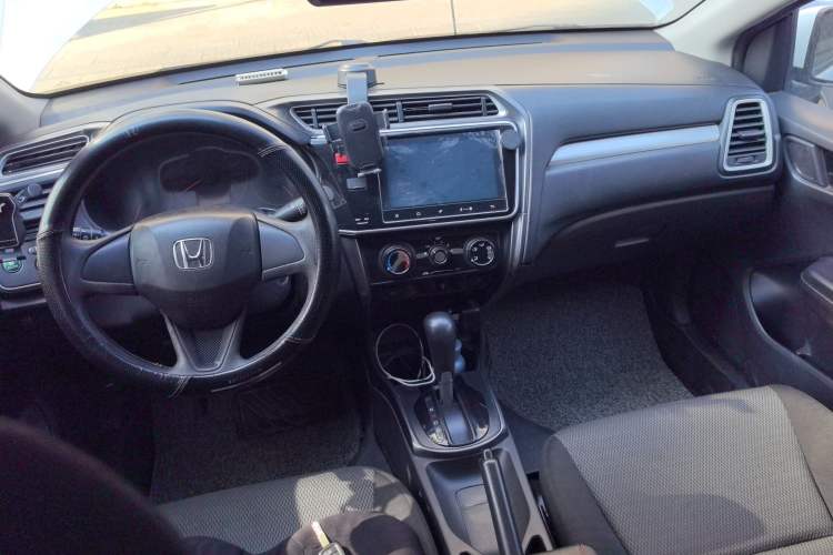 Used Honda Gienia 2017 1.5L CVT Classic Edition Center Console