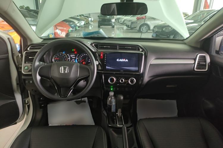 Used Honda Gienia 2017 1.5L CVT Comfort Version Center Console