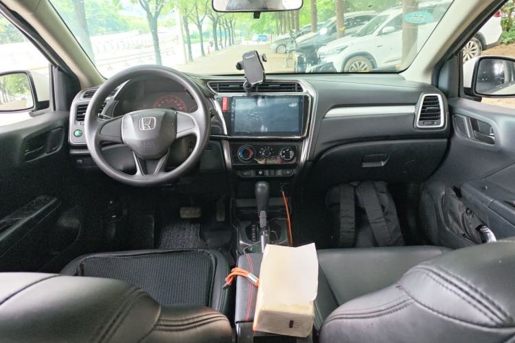 Used Honda Gienia 2017 1.5L CVT Classic Edition Center Console