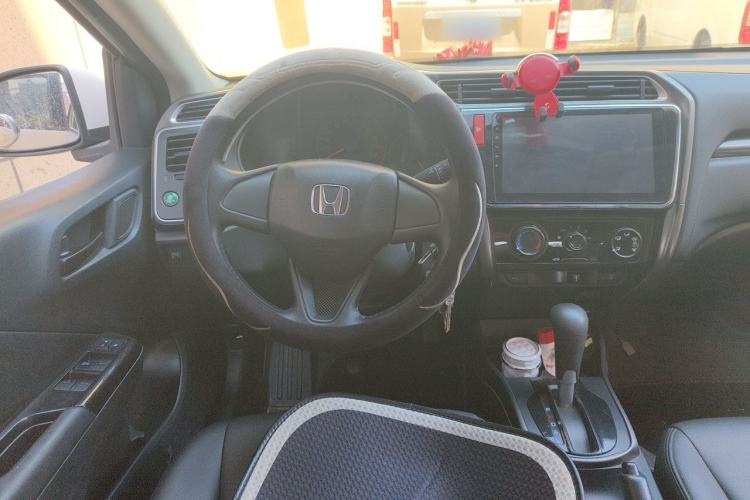 Used Honda Gienia 2017 1.5L CVT Classic Edition Center Console