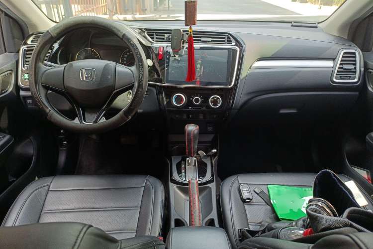 Used Honda Gienia 2017 1.5L CVT Comfort Version Center Console