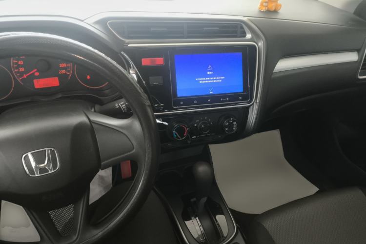 Used Honda Gienia 2017 1.5L CVT Classic Edition Center Console