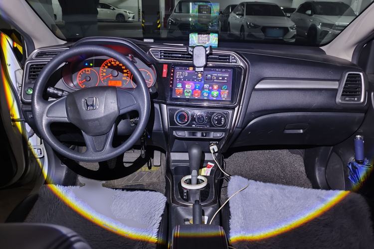 Used Honda Gienia 2017 1.5L CVT Classic Edition Center Console