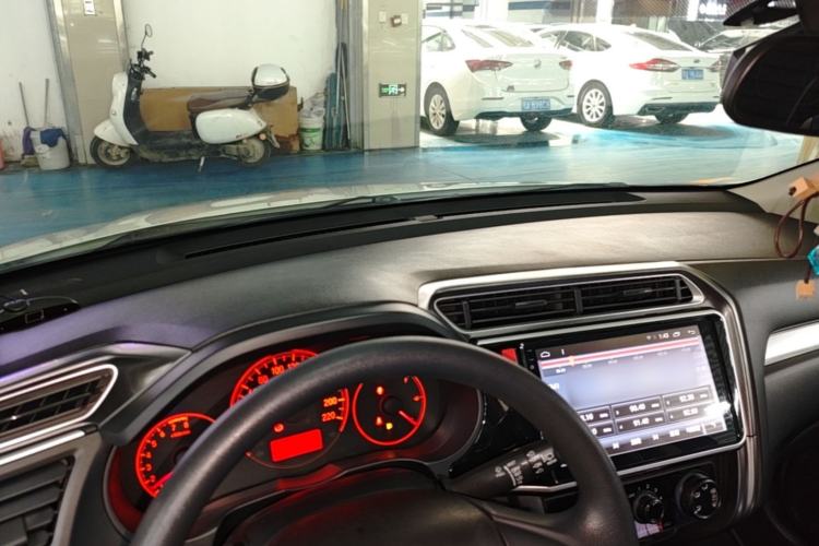 Used Honda Gienia 2017 1.5L CVT Classic Edition Center Console