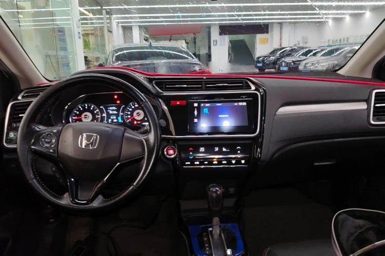 Used Honda Gienia 2017 1.5L CVT Fashion Edition Center Console