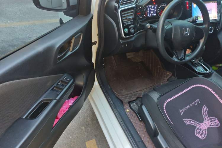 Used Honda Gienia 2017 1.5L CVT Comfort Version Driver Seat