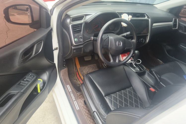 Used Honda Gienia 2017 1.5L CVT Classic Edition Driver Seat