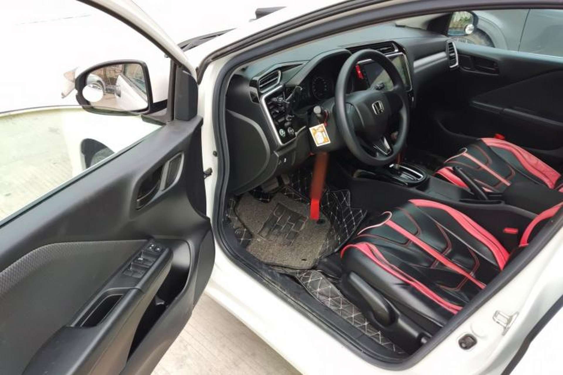 Used Honda Gienia 2017 1.5L CVT Comfort Version Driver Seat