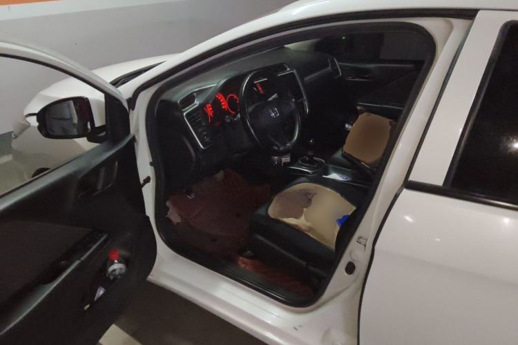 Used Honda Gienia 2017 1.5L Manual Classic Edition Driver Seat