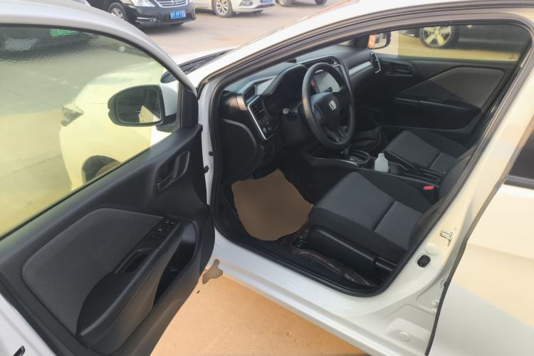 Used Honda Gienia 2017 1.5L CVT Classic Edition Driver Seat