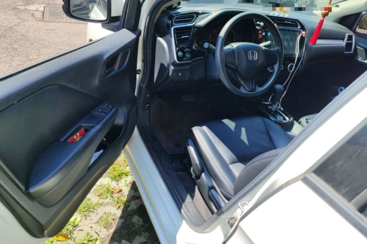 Used Honda Gienia 2017 1.5L CVT Comfort Version Driver Seat