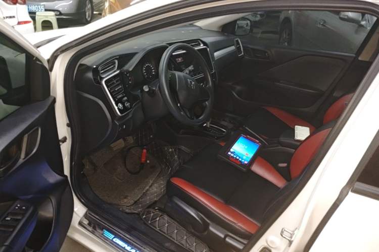 Used Honda Gienia 2017 1.5L CVT Comfort Version Driver Seat