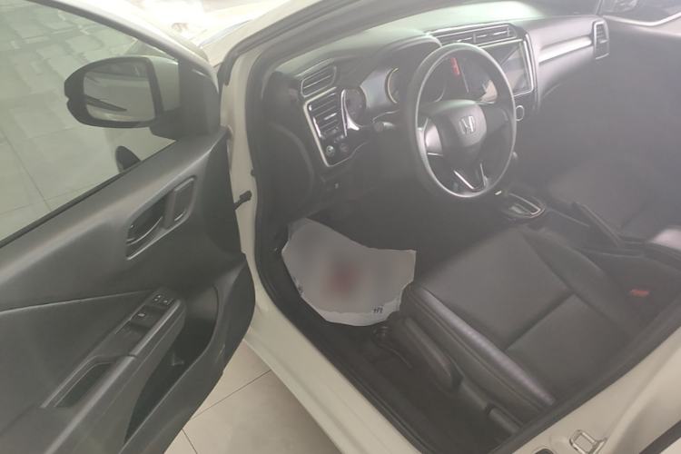 Used Honda Gienia 2017 1.5L CVT Comfort Version Driver Seat