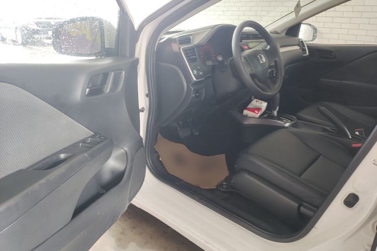 Used Honda Gienia 2017 1.5L CVT Classic Edition Driver Seat