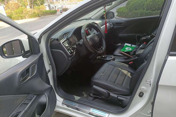 Used Honda Gienia 2017 1.5L CVT Comfort Version Driver Seat