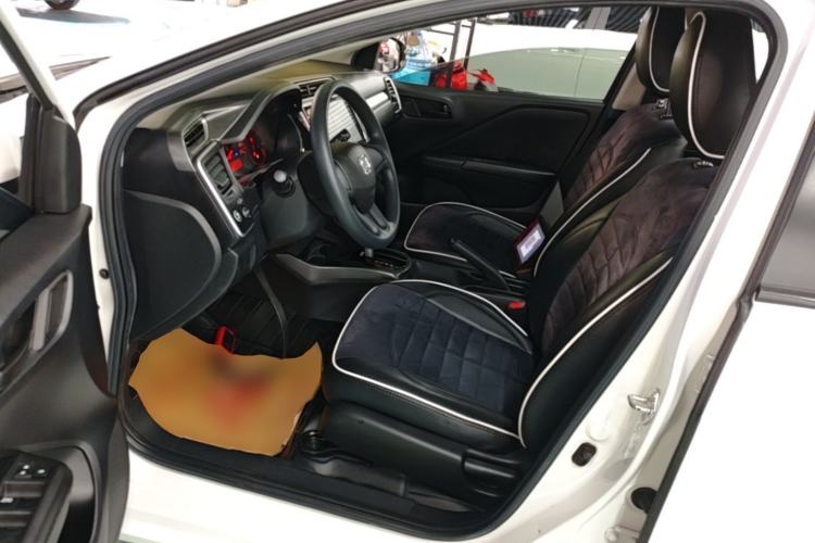Used Honda Gienia 2017 1.5L CVT Classic Edition Driver Seat