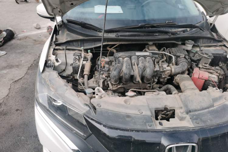 Used Honda Gienia 2017 1.5L CVT Classic Edition Engine Bay Right