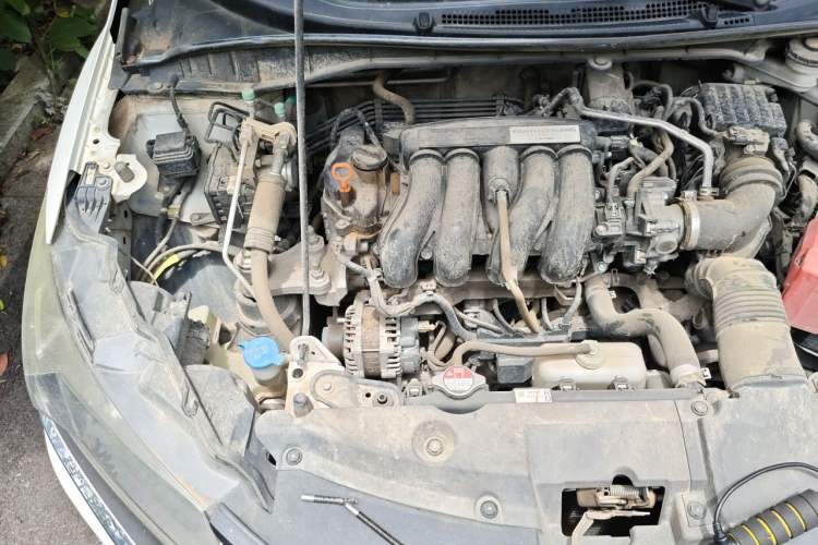 Used Honda Gienia 2017 1.5L CVT Luxury Edition Engine Bay Right