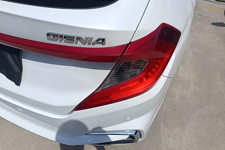 Used Honda Gienia 2017 1.5L CVT Classic Edition Exterior 1