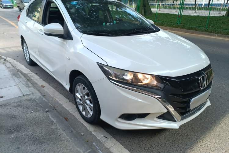 Used Honda Gienia 2017 1.5L CVT Classic Edition Exterior 2