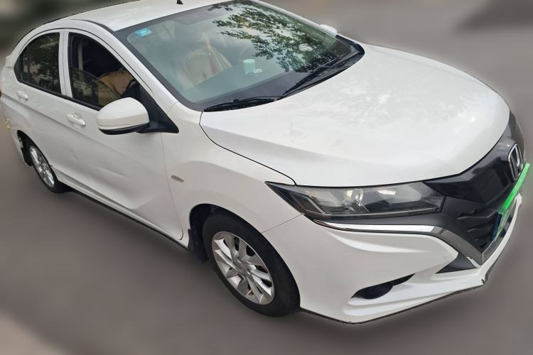 Used Honda Gienia 2017 1.5L Manual Classic Edition Exterior 2