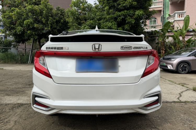 Used Honda Gienia 2017 1.5L CVT Classic Edition Exterior 2