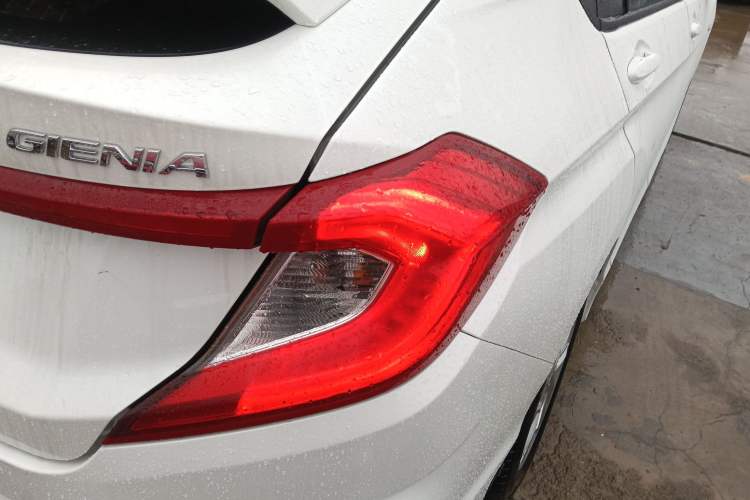 Used Honda Gienia 2017 1.5L CVT Classic Edition Exterior 3