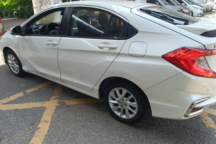 Used Honda Gienia 2017 1.5L CVT Classic Edition Exterior 3