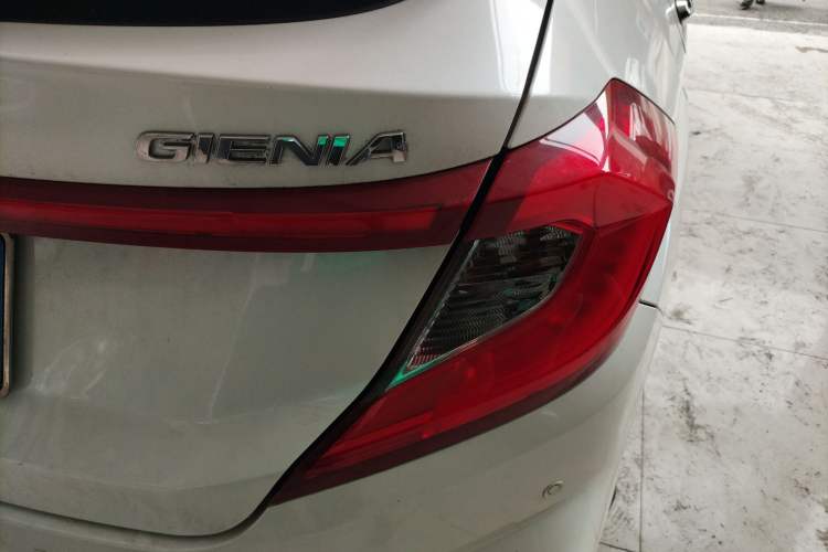 Used Honda Gienia 2017 1.5L CVT Classic Edition Exterior 3