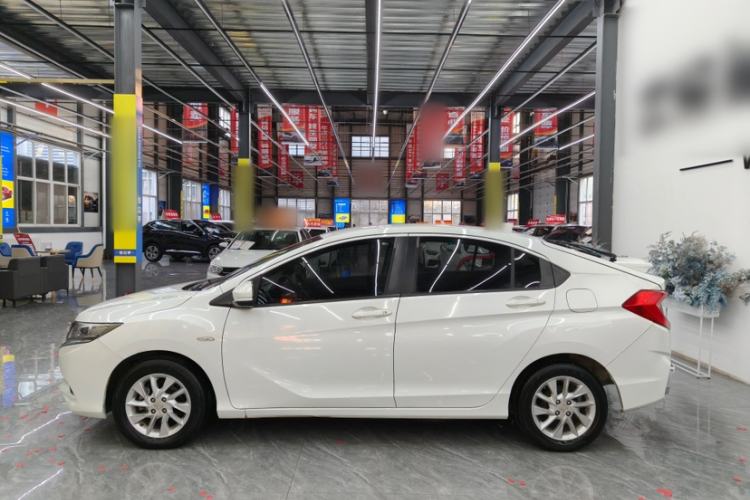 Used Honda Gienia 2017 1.5L CVT Classic Edition Exterior 4