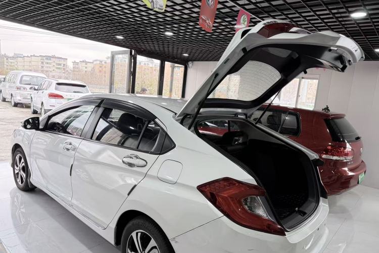 Used Honda Gienia 2017 1.5L CVT Classic Edition Exterior 4