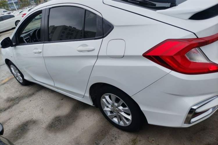 Used Honda Gienia 2017 1.5L CVT Comfort Version Exterior 5