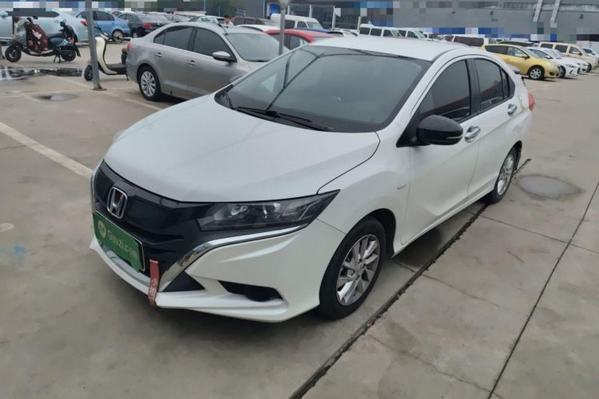 Used Honda Gienia 2017 1.5L CVT Classic Edition Front Left 45 Deg