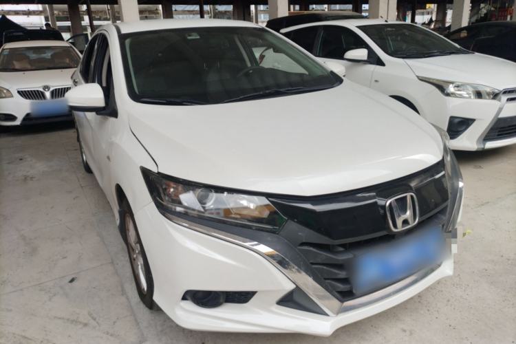Used Honda Gienia 2017 1.5L CVT Classic Edition Front Right 45 Deg