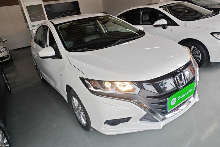 Used Honda Gienia 2017 1.5L CVT Classic Edition Front Right 45 Deg