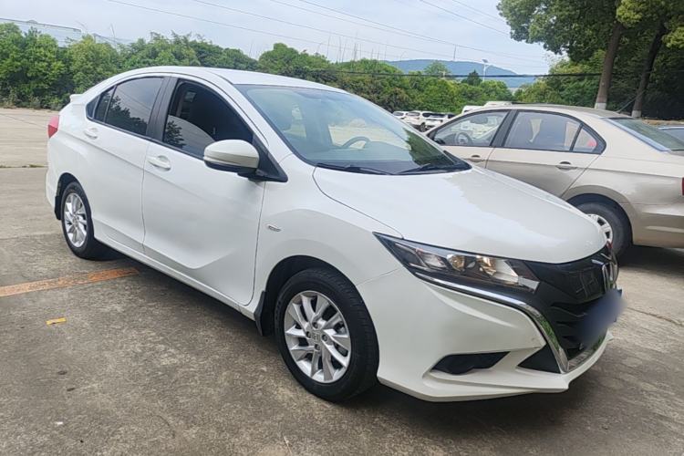 Used Honda Gienia 2017 1.5L CVT Classic Edition Front Right 45 Deg