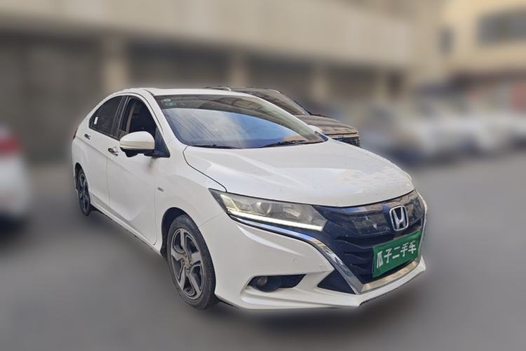 Used Honda Gienia 2017 1.5L CVT Luxury Edition Front Right 45 Deg