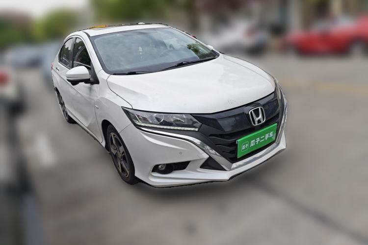 Used Honda Gienia 2017 1.5L CVT Luxury Edition Front Right 45 Deg